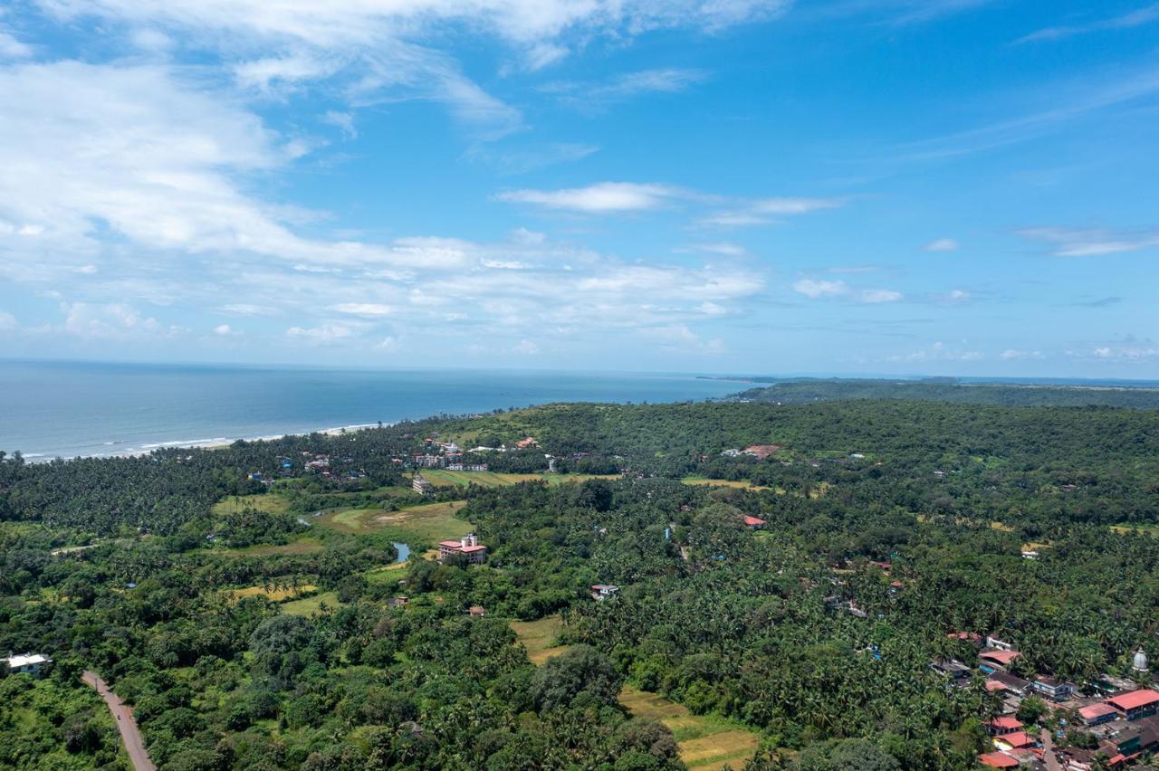 Resort Amritara Aura &